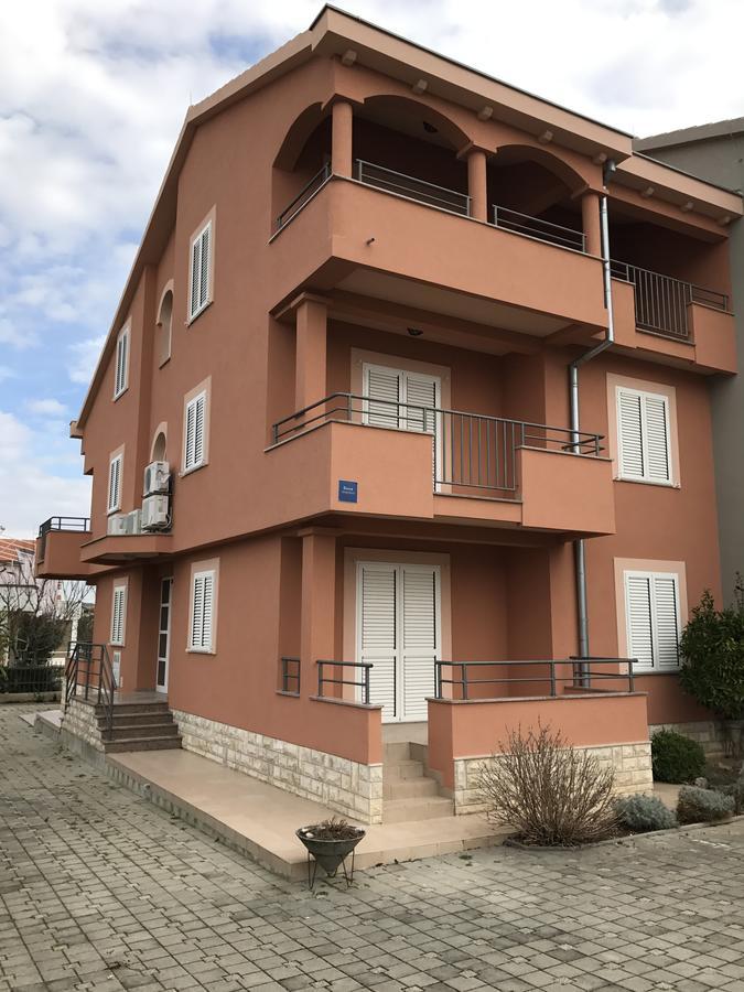 Apartments Juran Sukošan 外观 照片